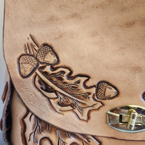 Vintage 1970s Tooled Acorn Leather Shoulder Bag Purse Boho Hippie Festival 70s - Picture 3 of 13